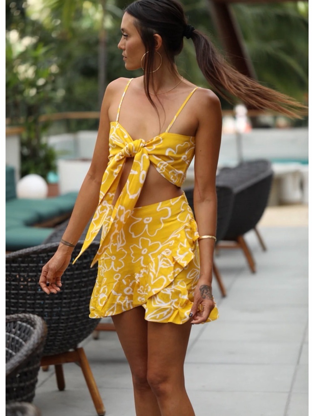 XIX Palms Sydney Yellow Floral Faux Wrap Ruffle Skirt Small - Picture 2 of 8